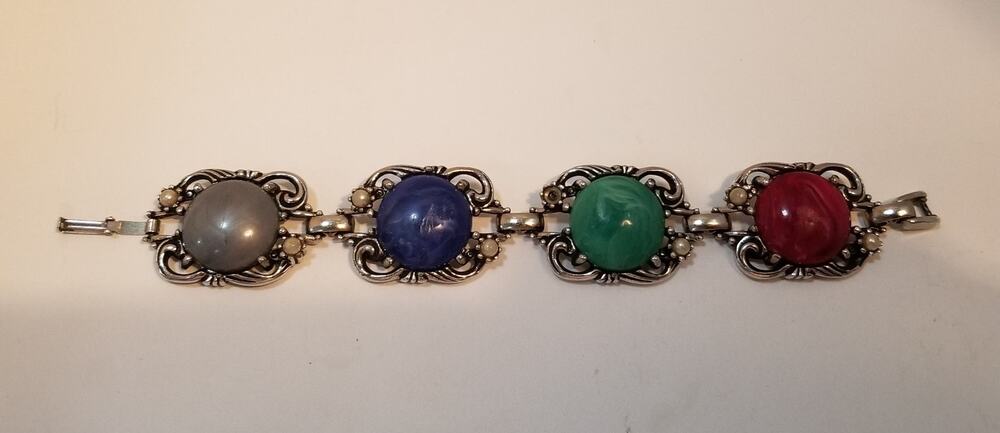 Vintage Sarah Coventry 7" bracelet Fiesta silver tone with cabochons one faux pe
